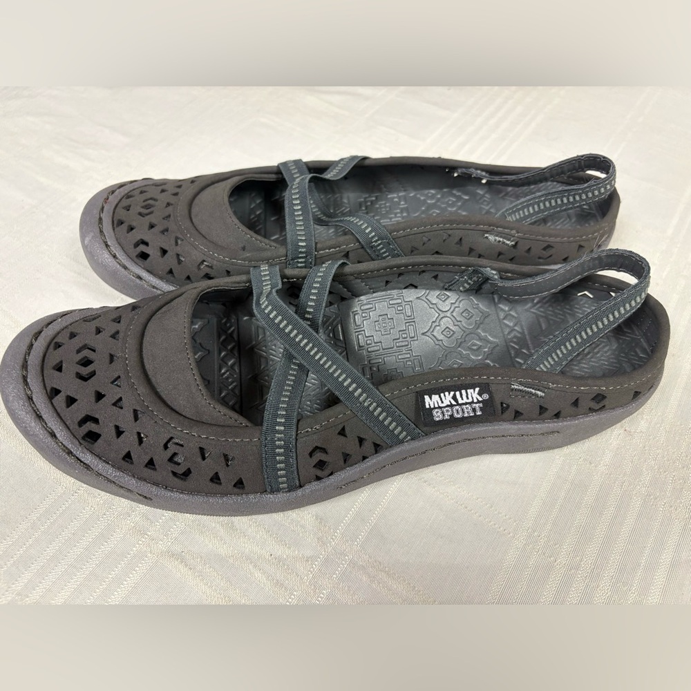 Muk Luk sport women’s laser cut sandals